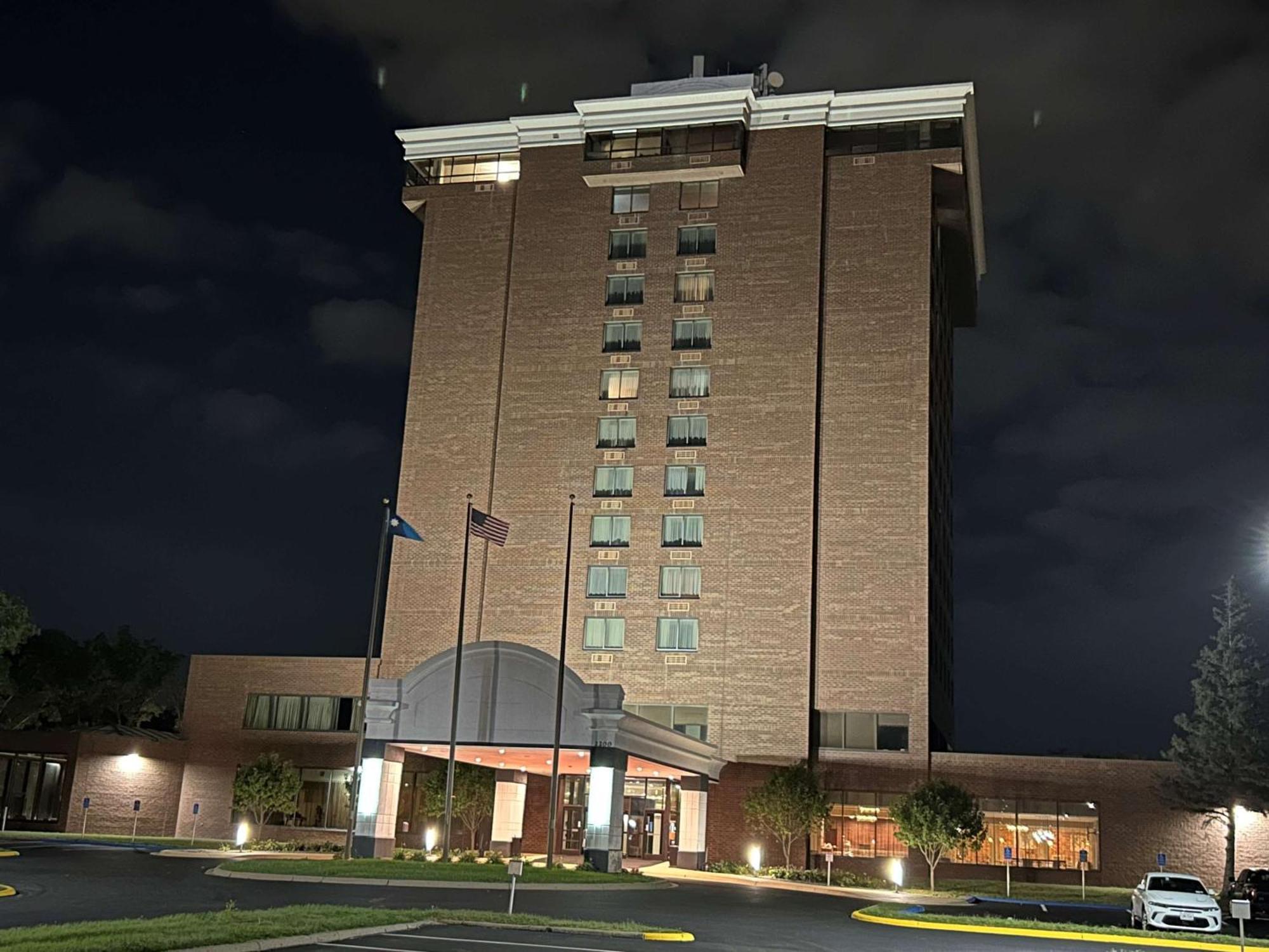 Best Western Brooklyn Center Hotel & Conference Center Exterior foto