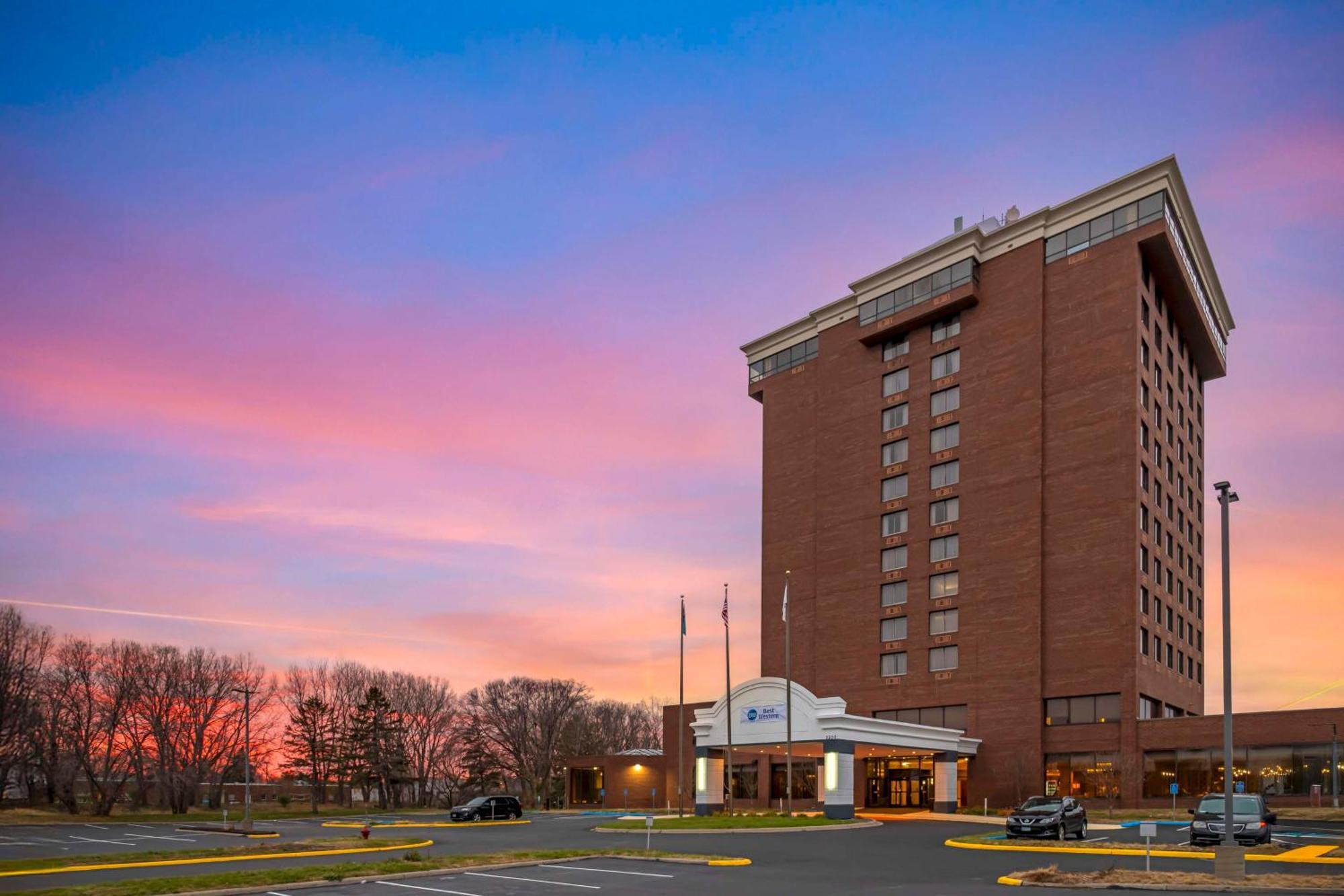 Best Western Brooklyn Center Hotel & Conference Center Exterior foto